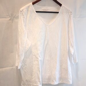 Coldwater Creek 3/4 Sleeve White Rose Pattern Top| Soft V-Neck | Size 2X (20-22)